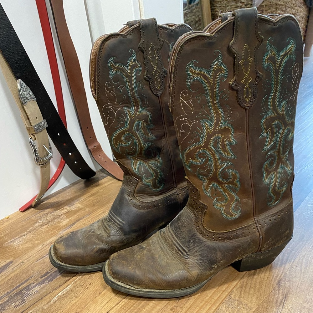 Justin woman boots size 9
